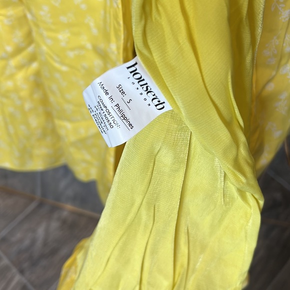 HOUSE OF CB 'Tallulah' Yellow Floral Puff Sleeve Midi Dress NWOT - Picture 11 of 11